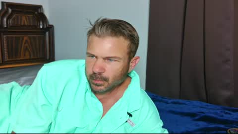 Snapshot of ahardman10 chatting on June 2026 01:50:01 AM Blue Eyed Handsome Man online show from June 2026 01:50:01 AM
