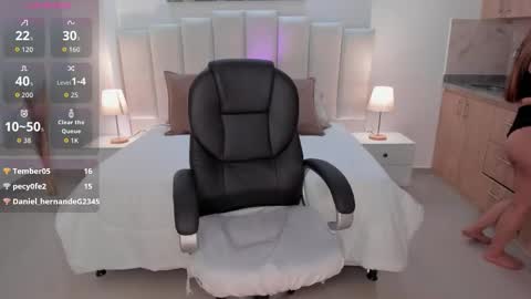 AIDA ADAMS online show from September 2025 04:07:01 PM