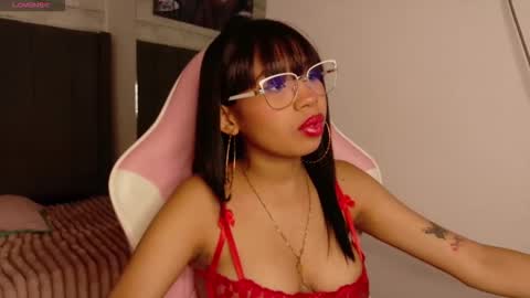 Snapshot of aida_princess chatting on October 2025 11:16:01 PM Aida online show from October 2025 11:16:01 PM