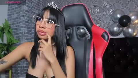 Aida online show from November 2025 12:30:01 AM