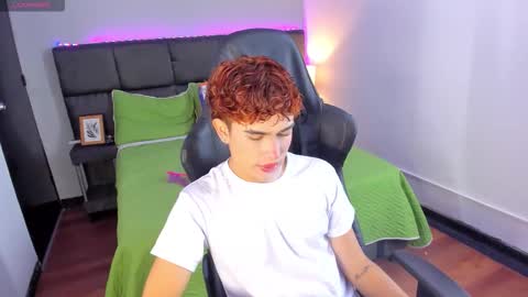 Aiden  online show from December 2025 12:44:02 PM