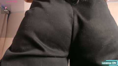 Ailyn online show from October 2025 11:16:01 PM