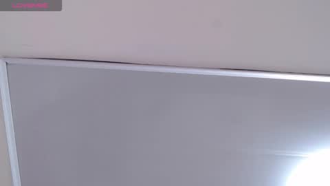 Ailyn online show from November 2025 09:36:02 PM