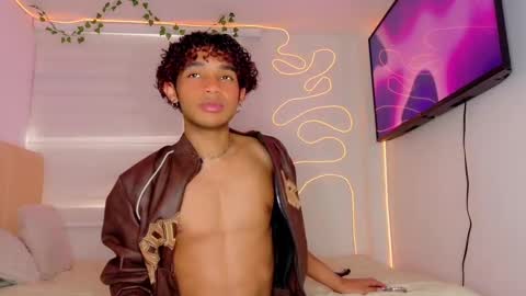 Aaron Winter online show from September 2025 08:10:01 PM