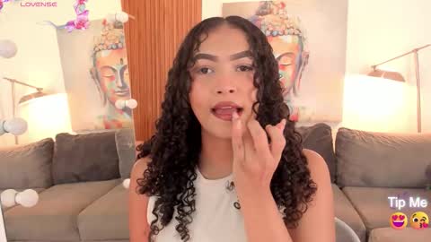 Snapshot of ailann_ chatting on October 2025 07:45:01 PM Alisson online show from October 2025 07:45:01 PM