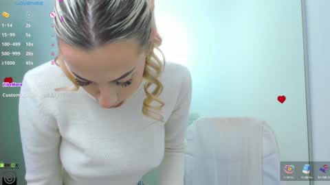 Snapshot of aileen_williams chatting on November 2025 09:56:02 AM Allie online show from November 2025 09:56:02 AM