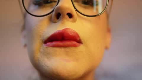  Aileen  online show from October 2025 06:51:01 PM