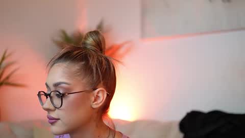  Aileen  online show from October 2025 06:41:02 PM