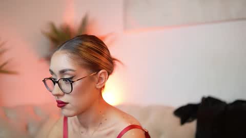  Aileen  online show from October 2025 07:59:01 PM