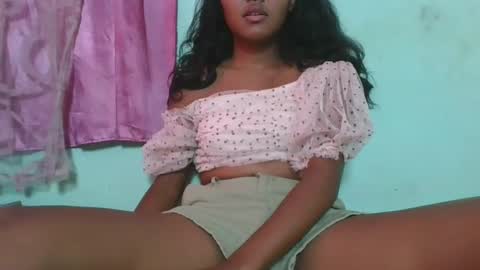 Snapshot of aimeamour chatting on February 2025 01:41:02 PM aimeamour online show from February 2025 01:41:02 PM