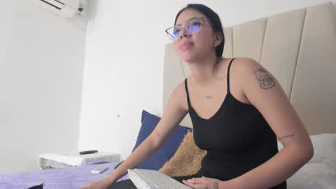 Ainoa  online show from October 2025 08:07:02 PM