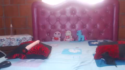 aisha koswell3 online show from February 2025 05:23:02 PM