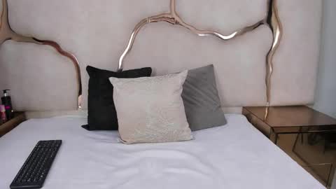 Aisha online show from January 2026 02:00:01 PM