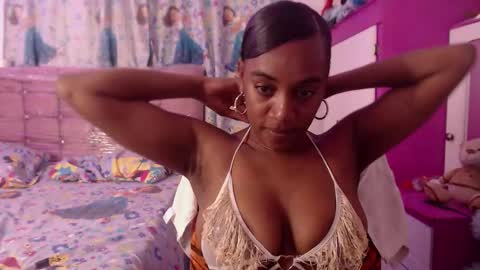 Aisha online show from December 2025 08:37:02 PM