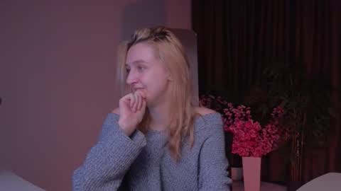 aishiro online show from December 2025 01:50:02 PM