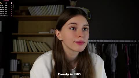 Snapshot of aislyfarran chatting on October 2025 12:55:01 AM Aliza online show from October 2025 12:55:01 AM