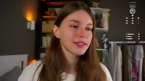 Snapshot of aislyfarran chatting on November 2025 01:19:01 AM Aliza online show from November 2025 01:19:01 AM