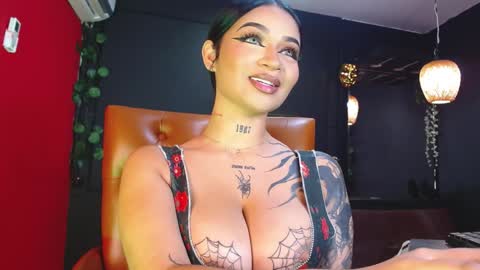 Snapshot of aitanarus chatting on February 2025 06:01:01 PM Ahitana Russ online show from February 2025 06:01:01 PM