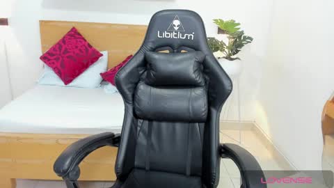 Aixa Burgos online show from March 2025 02:40:01 PM