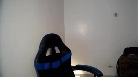 aj_daksxx online show from February 2026 07:46:01 AM