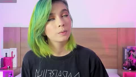 Snapshot of akatsumi_ chatting on February 2026 11:18:01 AM Akartsumi online show from February 2026 11:18:01 AM