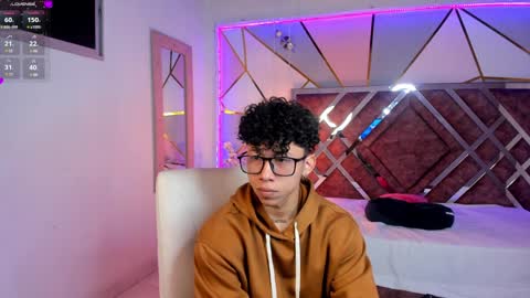 akazaboy online show from January 2025 04:36:01 AM