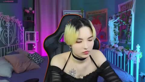 Akemi online show from March 2025 06:43:02 PM