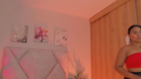 Snapshot of akendacurls2 chatting on November 2025 03:17:02 PM Akenda online show from November 2025 03:17:02 PM