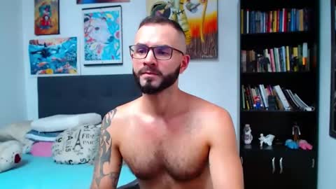 akiles online show from February 2025 07:51:01 PM