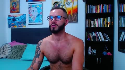 akiles online show from February 2025 11:11:02 PM