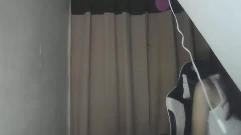 Snapshot of akira_z101 chatting on March 2025 09:33:02 AM akira_z101 online show from March 2025 09:33:02 AM