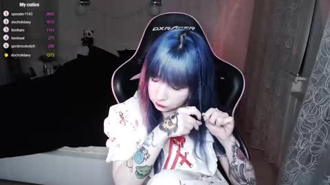 akirahartyx online show from October 2025 03:23:02 PM