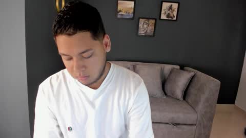 Snapshot of akon_2 chatting on February 2026 10:18:01 PM Akoon online show from February 2026 10:18:01 PM