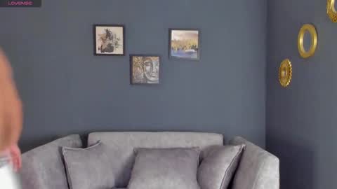 Snapshot of akon_2 chatting on March 2026 11:54:02 PM Akoon online show from March 2026 11:54:02 PM