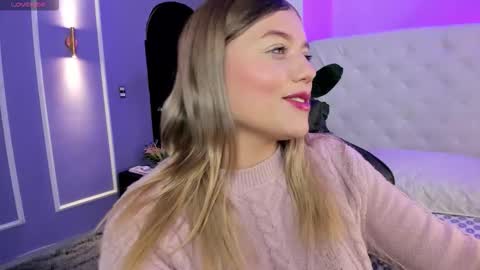 Snapshot of alaia_greyy chatting on December 2025 12:43:02 PM Alaia online show from December 2025 12:43:02 PM