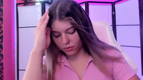 Snapshot of alaia_greyy chatting on February 2026 03:45:02 PM Alaia online show from February 2026 03:45:02 PM