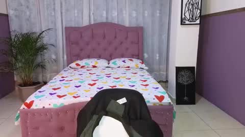 Alaia Skater online show from October 2025 10:37:01 AM