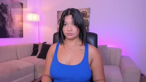 Alaia online show from November 2025 07:35:02 PM