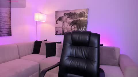 Alaia online show from January 2026 07:41:01 PM