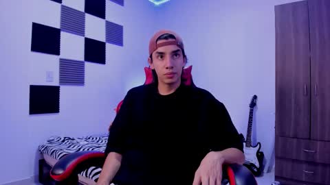 Snapshot of alan_boy01 chatting on September 2025 11:43:01 AM Alan Boy online show from September 2025 11:43:01 AM