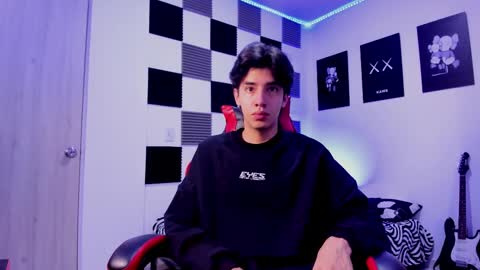 Snapshot of alan_boy01 chatting on October 2025 11:41:02 AM Alan Boy online show from October 2025 11:41:02 AM