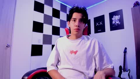 Snapshot of alan_boy01 chatting on October 2025 11:54:01 AM Alan Boy online show from October 2025 11:54:01 AM