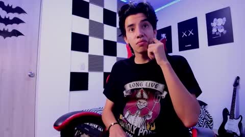 Snapshot of alan_boy01 chatting on November 2025 12:16:01 PM Alan Boy online show from November 2025 12:16:01 PM