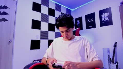 Snapshot of alan_boy01 chatting on November 2025 11:44:02 AM Alan Boy online show from November 2025 11:44:02 AM