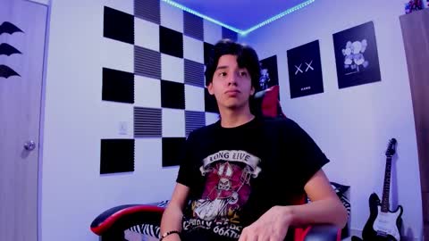 Snapshot of alan_boy01 chatting on November 2025 11:43:02 AM Alan Boy online show from November 2025 11:43:02 AM