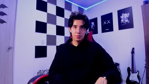 Snapshot of alan_boy01 chatting on November 2025 02:12:02 PM Alan Boy online show from November 2025 02:12:02 PM