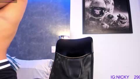 alan_morrys online show from January 2025 03:31:02 AM