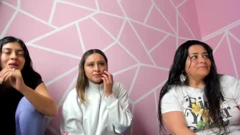 Snapshot of alana__07 chatting on November 2025 02:50:01 PM Alana online show from November 2025 02:50:01 PM