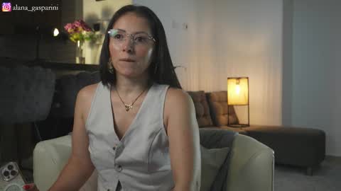 Snapshot of alana_gasparani chatting on November 2025 02:43:01 AM Alana Gasparini online show from November 2025 02:43:01 AM