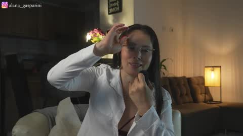 Snapshot of alana_gasparani chatting on November 2025 02:32:02 AM Alana Gasparini online show from November 2025 02:32:02 AM